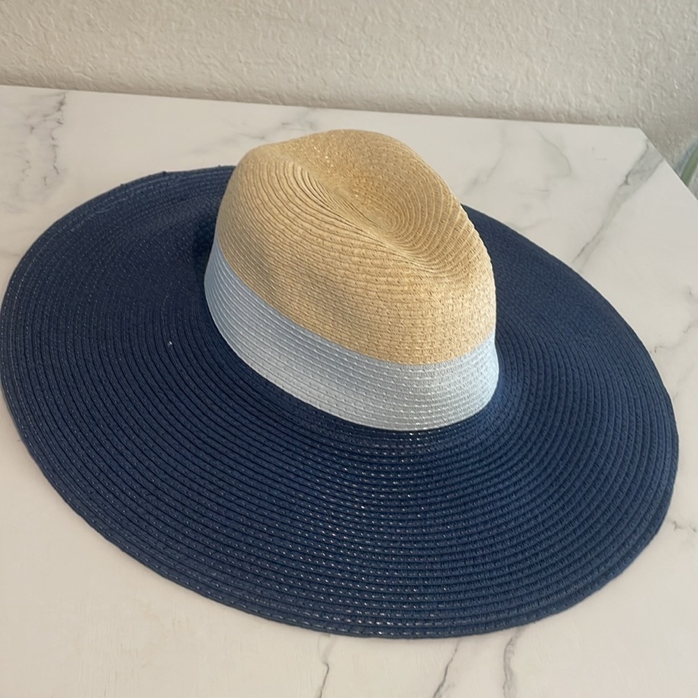 Mud Pie blue color block wide brimmed fedora sun hat! NWT